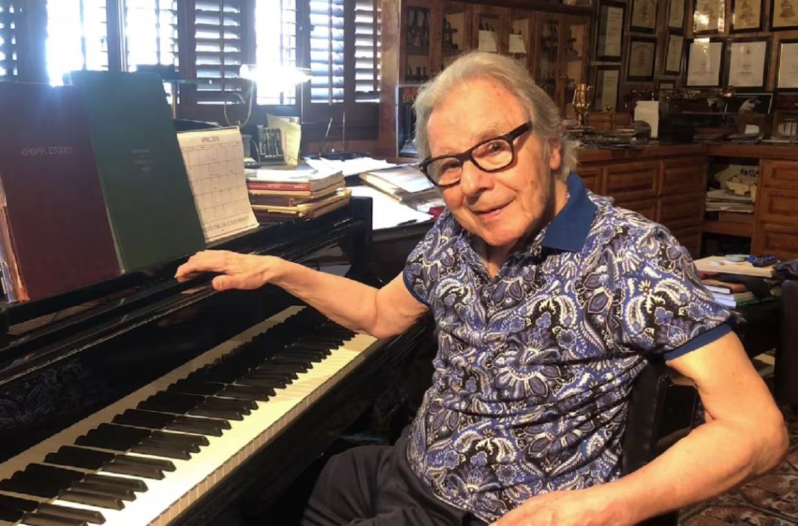 Murió Lalo Schifrin, el compositor argentino que creó la música de Misión Imposible