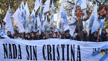 El video con el que Cristina Kirchner agradeció a la gente que le manifestó su apoyo en Plaza de Mayo