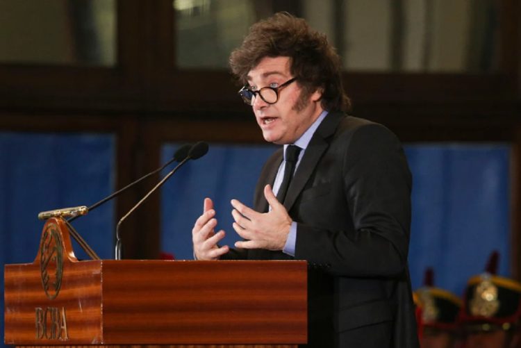 Javier Milei presentará el Presupuesto 2026 este lunes 15 por cadena nacional
