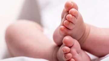 En Catamarca bajó la tasa de natalidad y el gobernador quiere pagar a los jóvenes para que tengan hijos