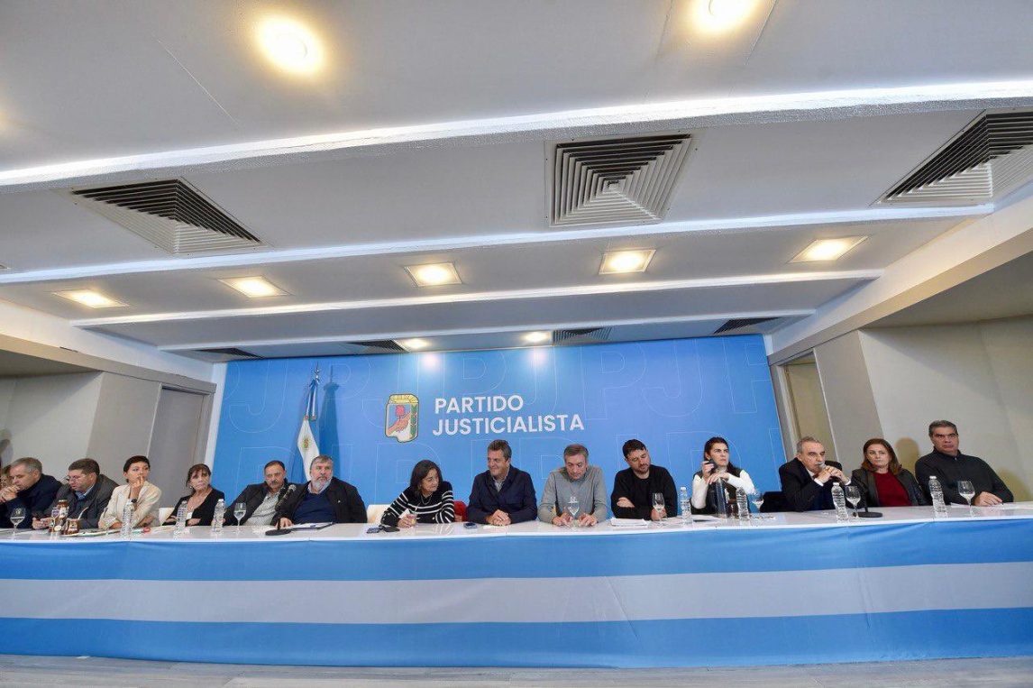 Cumbre del PJ tras la condena a CFK: Massa, Grabois, Máximo Kirchner y Guillermo Moreno encabezaron la reunión