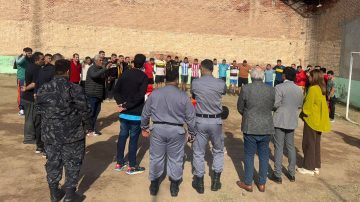 Promueven las prácticas de rugby en el Penal de Varones