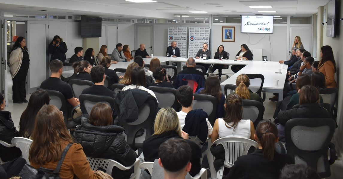 Estudiantes de medicina de la Universidad Favaloro iniciaron su práctica profesional en el interior provincial