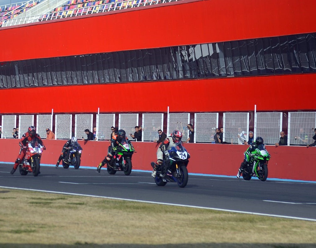 Intensa actividad en el Autódromo de Termas con las pruebas libres de motos
