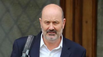 Para Sturzenegger, “un hospital es un gasto público”