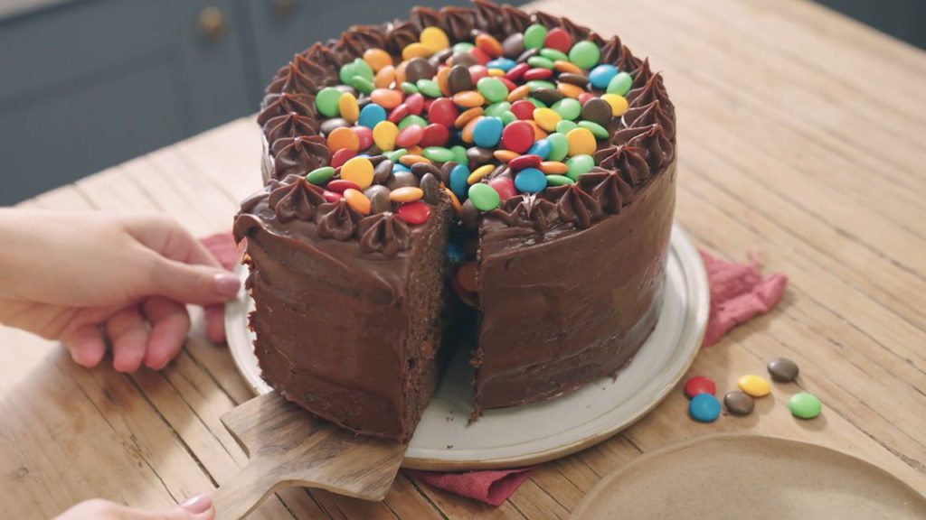 Adolescente mató a su amiga al enviarle una torta con veneno