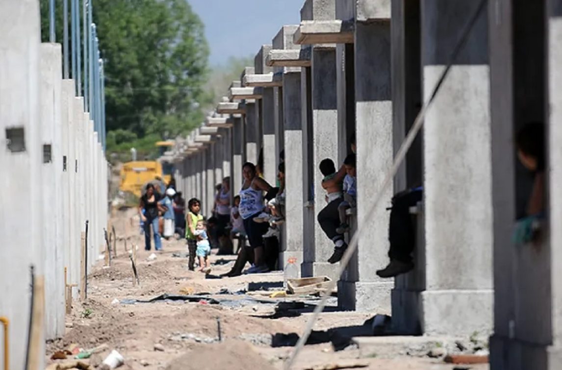 Denuncian a mujeres que intentaron usurpar viviendas del barrio René Favaloro