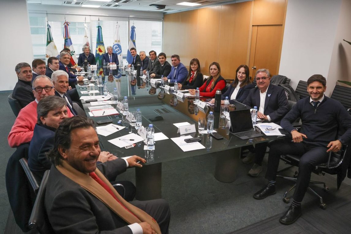 Gerardo Zamora participó de un nuevo encuentro de gobernadores en el CFI: los detalles