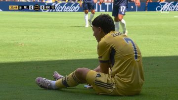 El Changuito Zeballos salió lesionado y apenas duró 26 minutos en cancha