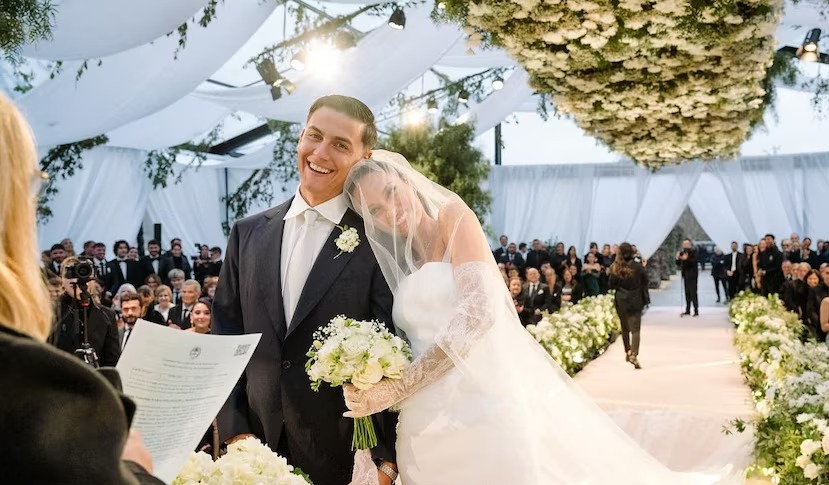 Oriana Sabatini y Paulo Dybala celebran su primer aniversario de casados con fotos inéditas y un mensaje lleno de amor