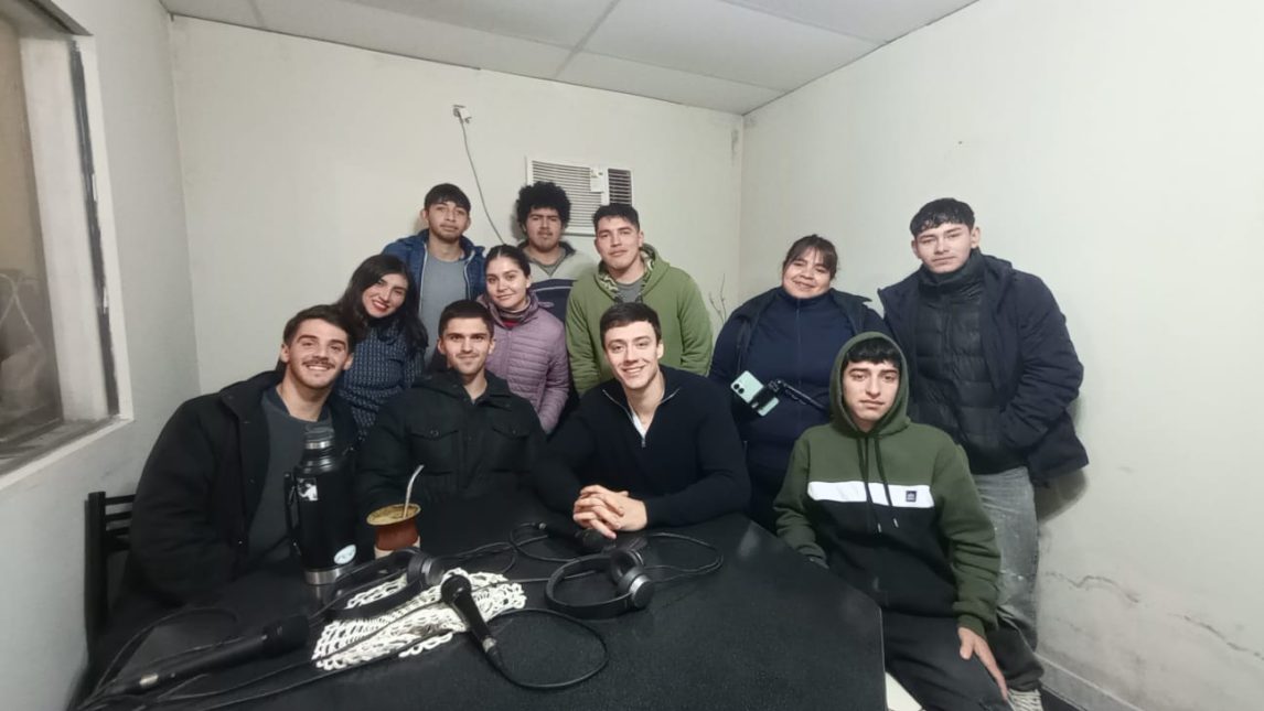 Comunicadores del IFD Campo Gallo entrevistaron a profesionales de medicina de la Fundación Favaloro