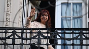 Cristina Kirchner deberá continuar con tobillera electrónica