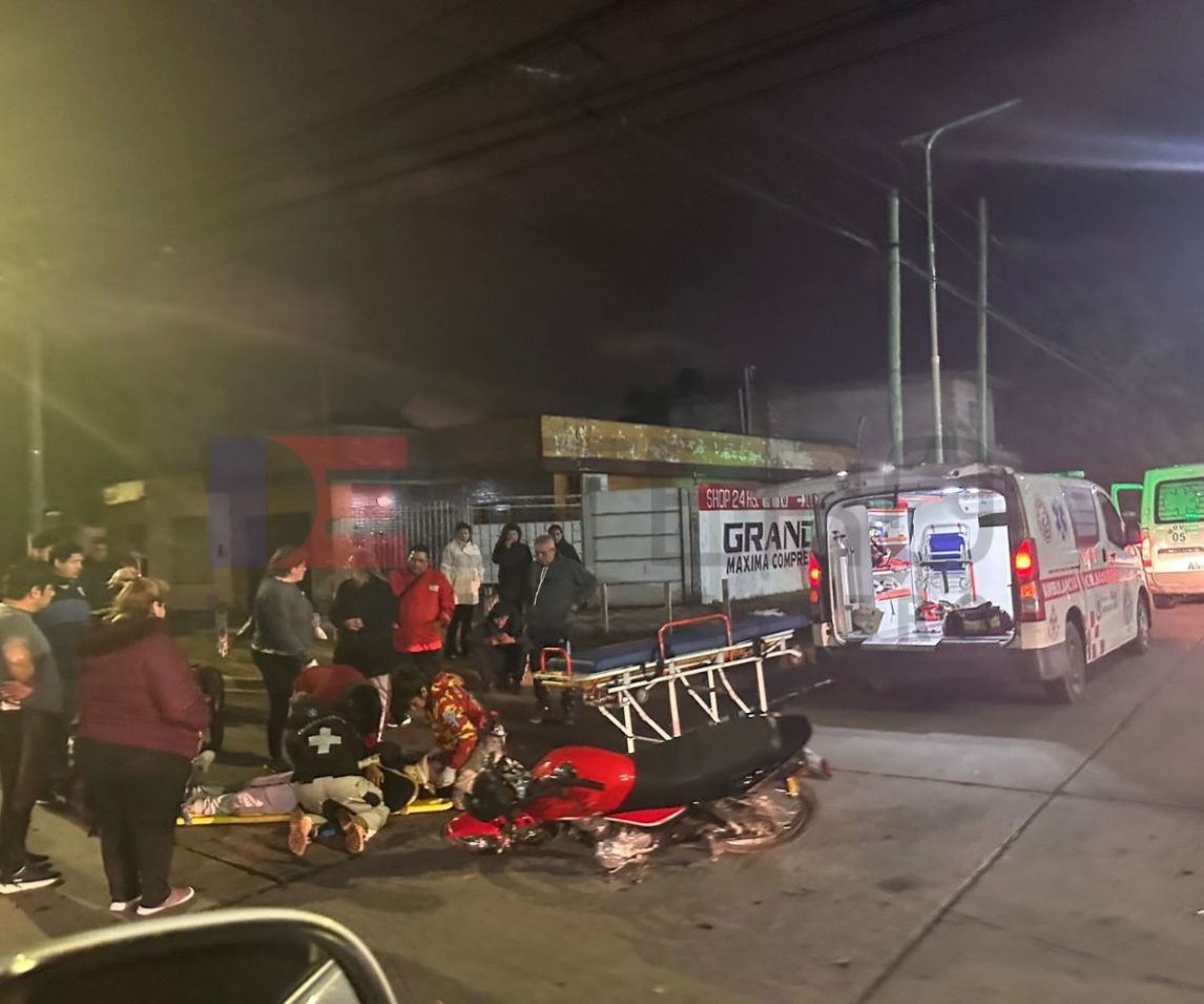 La Banda: Hospitalizaron a motociclista que protagonizó un fuerte accidente en pleno centro