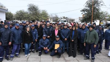 La intendente Fuentes destacó el trabajo del personal de Obras Públicas al cumplir un nuevo aniversario la dirección
