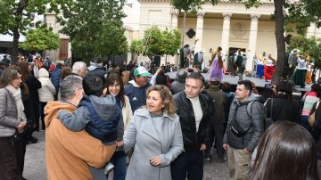 Vecinos y turistas presenciaron el Homenaje de las Vírgenes de América a Nuestra Señora del Carmen