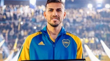 Boca presenta a Leandro Paredes ante sus hinchas en la Bombonera