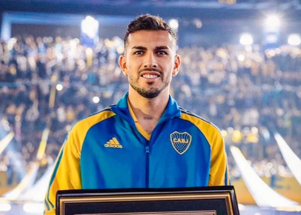 Boca presenta a Leandro Paredes ante sus hinchas en la Bombonera