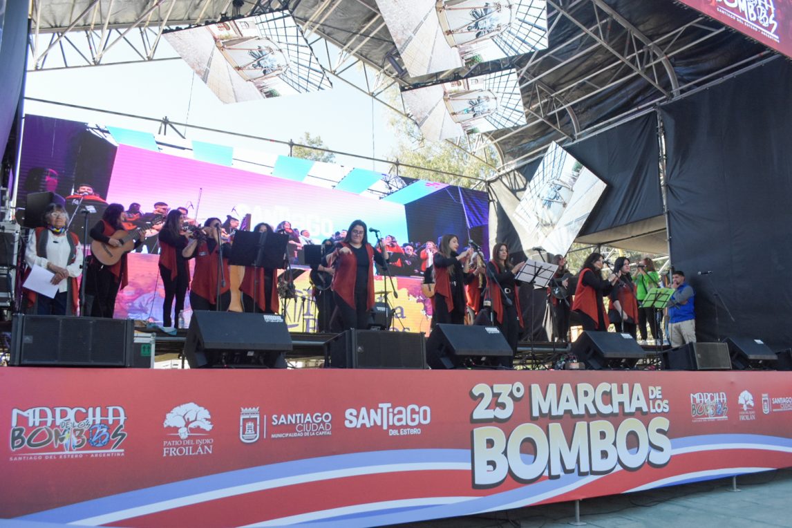 FOTOS: Así se vivió la histórica XXIII Marcha de los Bombos, Cuerdas y Fuelles