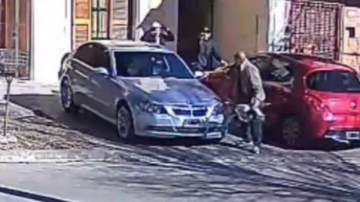 Brutal crimen a plena luz del día: mataron a un policía federal retirado para robarle