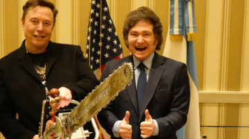 Elon Musk le soltó la mano a Javier Milei: “Me dio la motosierra y la mostré, pero me faltó empatía”