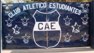 Delincuentes ingresan a los vestuarios del club Estudiantes y robaron inodoros y mochilas