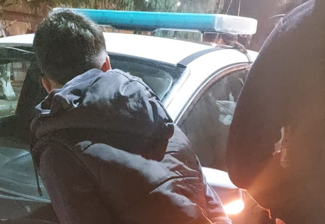 Un menor de 14 años entró a robar en una vivienda y lo atraparon: los vecinos quisieron lincharlo