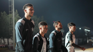El plantel de Central Córdoba emprendió su viaje a Uruguay para el partido de vuelta ante Cerro Largo