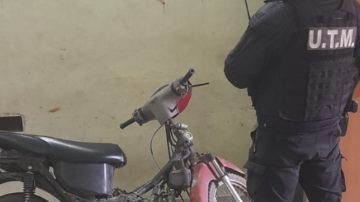 Recuperan una moto que fue robada en el año 2017:  el conductor fue detenido