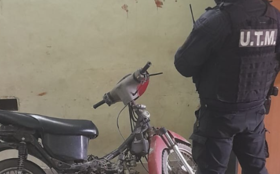 Recuperan una moto que fue robada en el año 2017: el conductor fue detenido