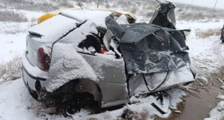 Fatal accidente en medio del temporal: cuatro mujeres murieron tras un choque frontal contra un camión
