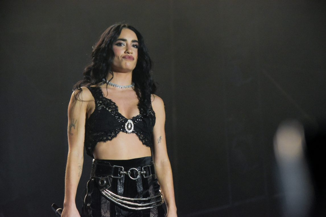 El “palito” de Lali para Milei tras el show con Fátima Flores
