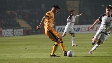 Mitre aguantó el 1 a 0 y logró un gran triunfo ante Colón de Santa Fe