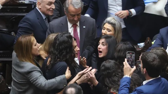 Bochorno de Diputados: Se levantó la sesión que trataba temas sensibles al Gobierno
