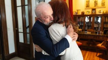 Malestar en el Gobierno por la visita de Lula Da Silva  a Cristina Kirchner: “Lamentable”