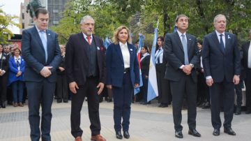 Zamora encabeza el acto oficial por el Día de la Independencia