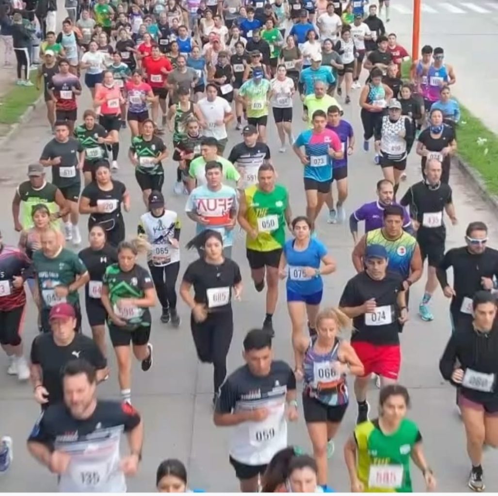 Se corre una nueva edición de la “Carrera de las Dos Ciudades” entre Santiago y La Banda