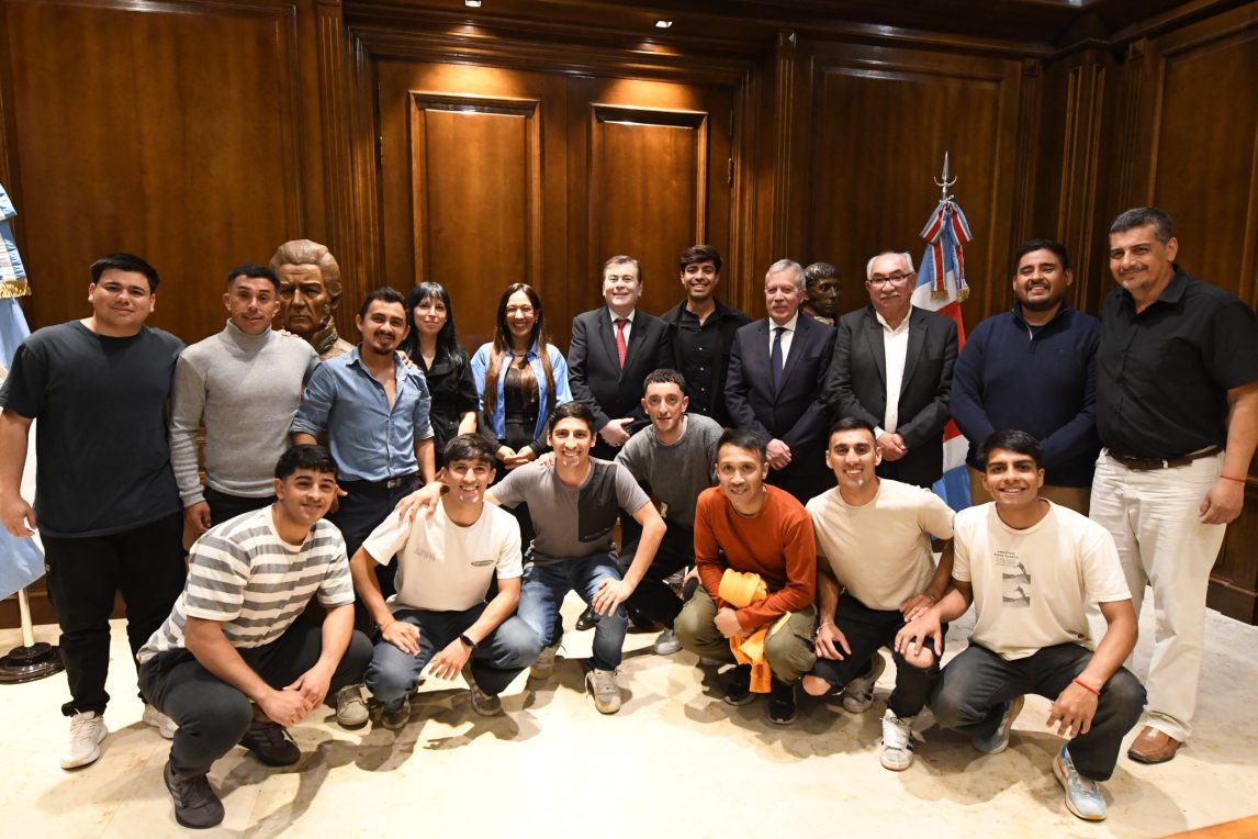 Zamora recibió al Seleccionado Santiagueño Masculino de Hockey sobre césped que ascendió a la Zona Campeonato