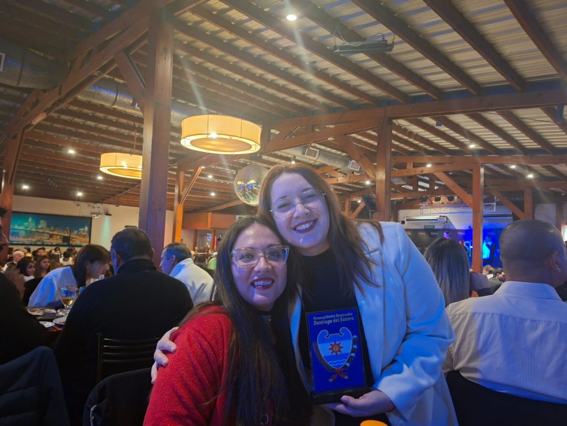 Info del Estero recibió el premio Personalidades Destacadas de Santiago del Estero