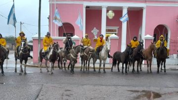 Peregrinación a caballo une los santuarios de Mailín y Huachana