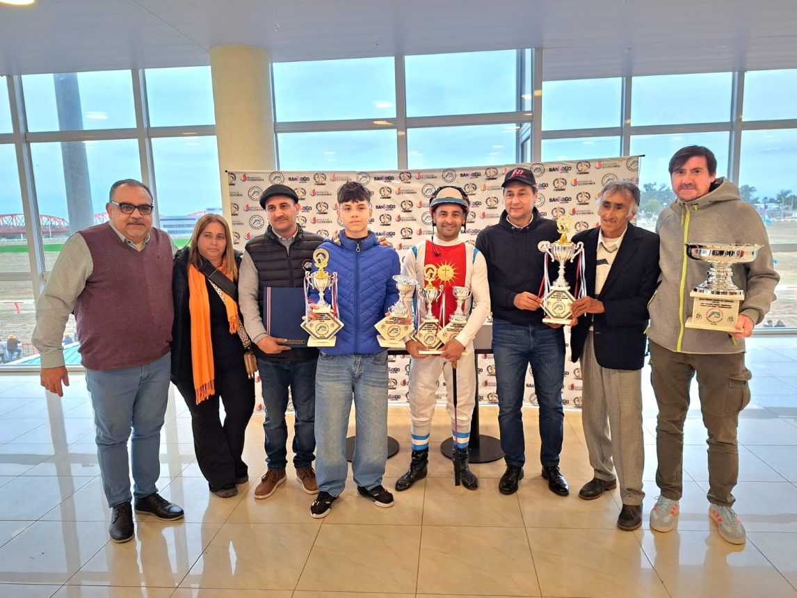 Silva Neder entregó la Copa “Gerardo Zamora” al ganador del Clásico Madre de Ciudades