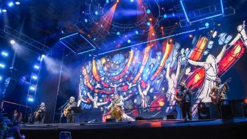 Inesperada “juntada”: “Los Copla” llamaron al escenario a Peteco y Orellana Lucca