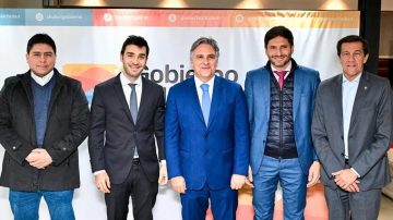 Cinco gobernadores se alían contra LLA y el kirchnerismo