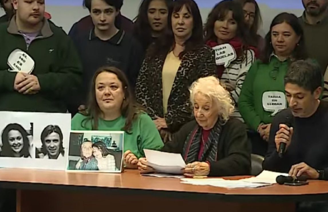 ¿Quiénes eran los padres del nieto recuperado N° 140?