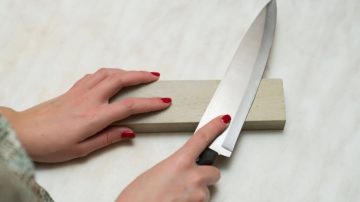 Las Termas: Bajo los efectos de drogas, una mujer amenazó a su ex y le rompió una ventana