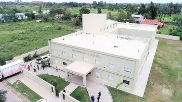 Insólito intento de fuga: detenido por homicidio fingió haberse tragado una bombilla para salir del hospital psiquiátrico