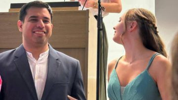 Es de Bandera, fue voluntario de “Joven Creo en Ti” y se recibió de “Erzieher” en Alemania