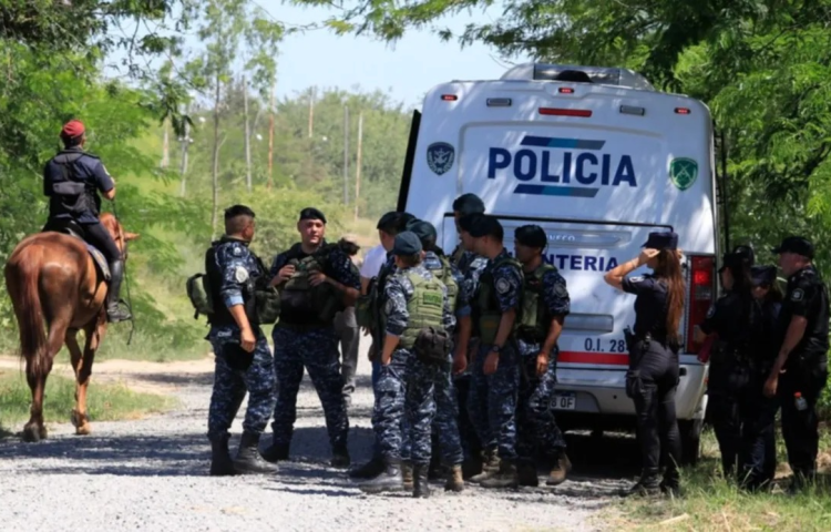 Desesperada búsqueda de una joven y su beba de 7 meses del barrio La Católica
