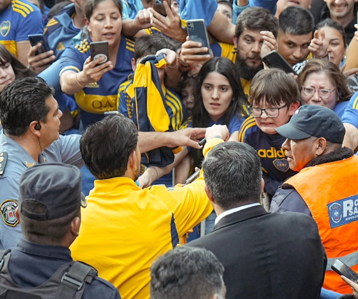 Video: furor en los hinchas santiagueños de Boca por Leandro Paredes