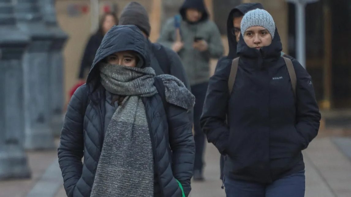 El frío no da tregua: -1.6°C a las 6 de la mañana en Santiago