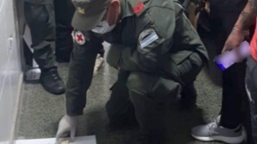 Tres “mulas” bolivianos quedaron detenidos por ingerir 235 cápsulas con cocaína